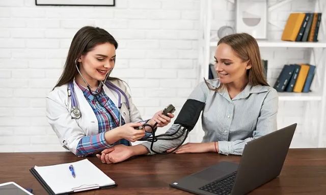 English (UK) call center audio recording for Healthcare industry